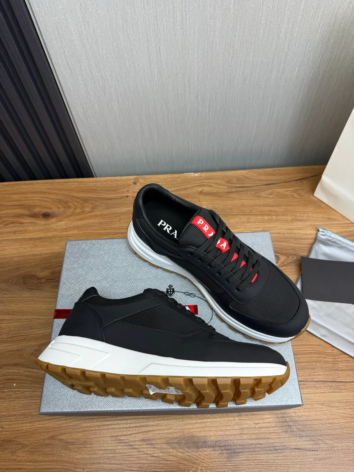 Men's shoes 💰560💰 [PRADA] Men's shoes are popular in the counter, official website is synchronized, 1 high-quality shipment ✔️Original cowhide upper + cowhide lining, 1🆚1 replica, original sole, 38-45 (45 customized, non-refundable)